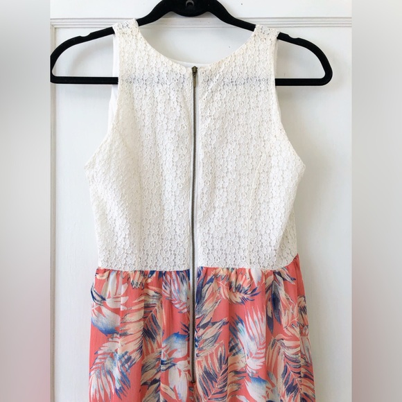 Tropical print high-low dress with lace bodice - Picture 5 of 6